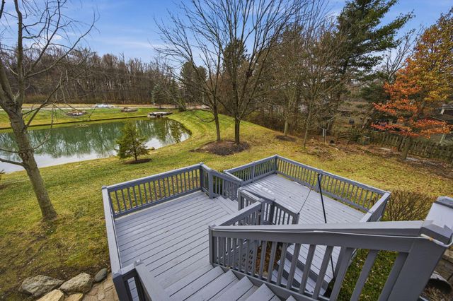 477 Stratshire Lane, Columbus, OH 43230