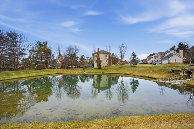 477 Stratshire Lane, Columbus, OH 43230