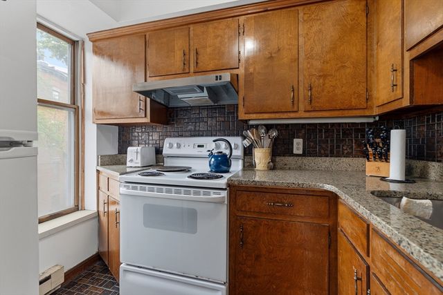36 Hanson St, Boston, MA 02118