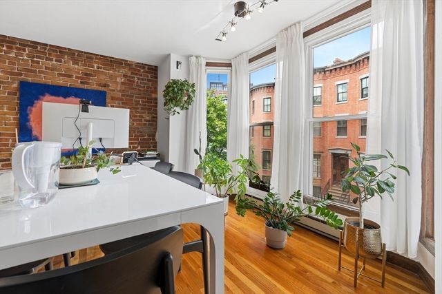 36 Hanson St, Boston, MA 02118