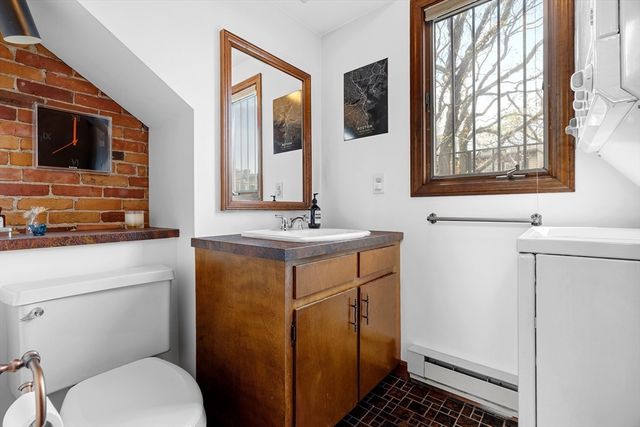 36 Hanson St, Boston, MA 02118