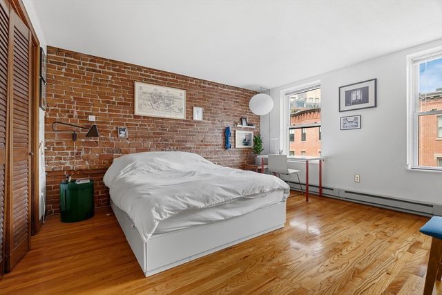 36 Hanson St, Boston, MA 02118