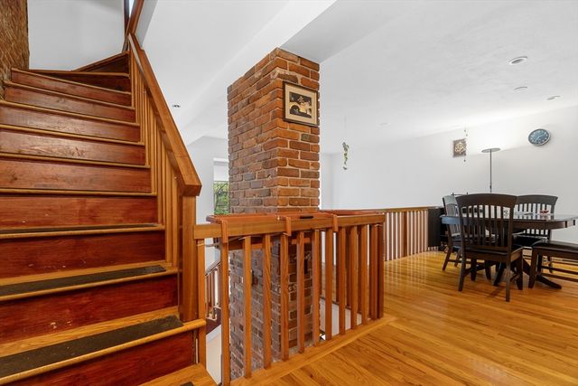 36 Hanson St, Boston, MA 02118