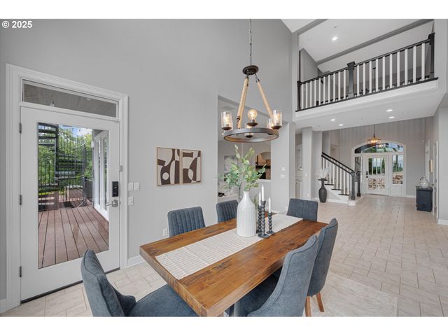 2350 Sw TURNER Rd, West Linn, OR 97068