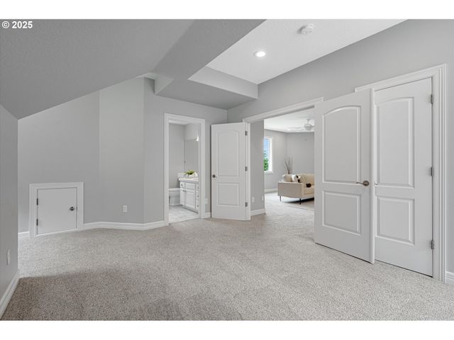 2350 Sw TURNER Rd, West Linn, OR 97068