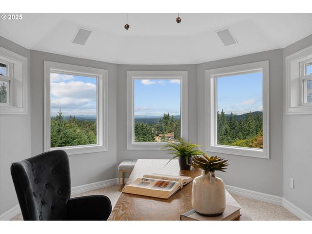 2350 Sw TURNER Rd, West Linn, OR 97068