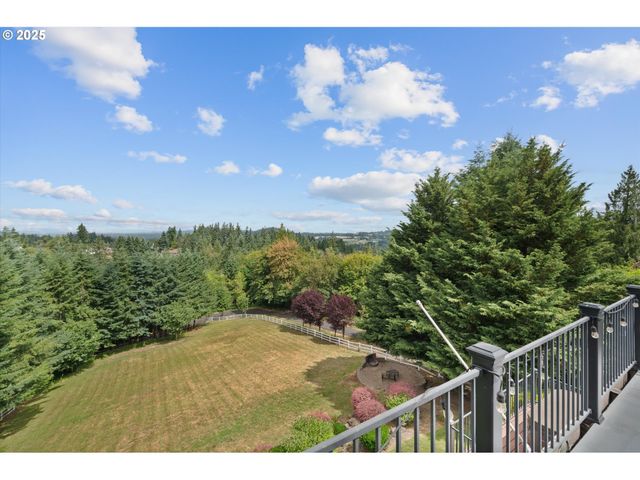 2350 Sw TURNER Rd, West Linn, OR 97068