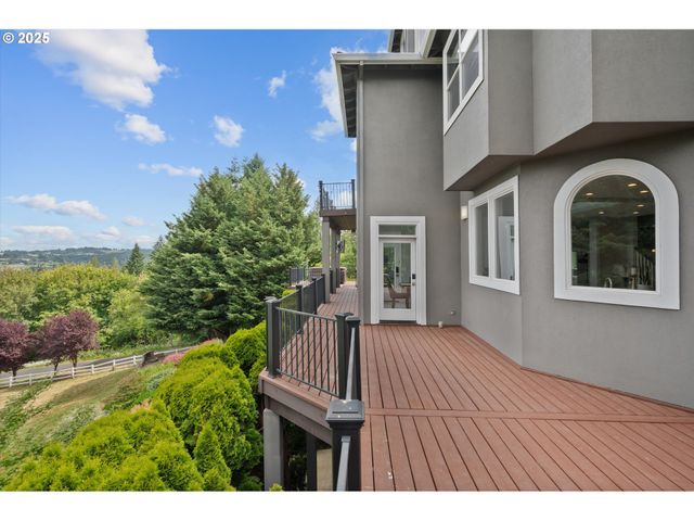 2350 Sw TURNER Rd, West Linn, OR 97068