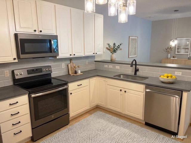 1836 Mockingbird Avenue, Shakopee, MN 55379