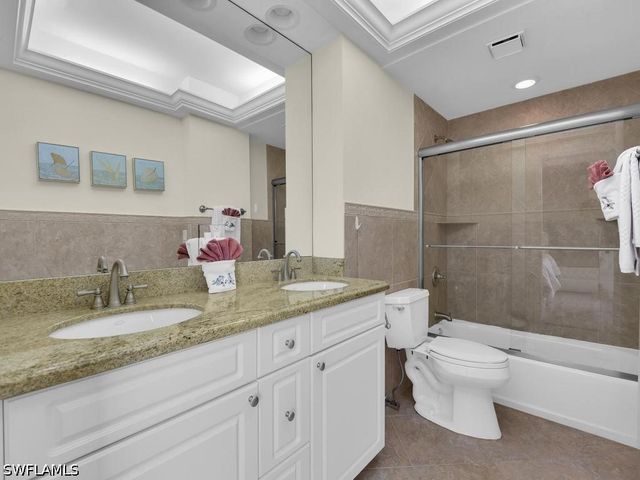 140 Seaview CT 206S, Marco Island, FL 34145