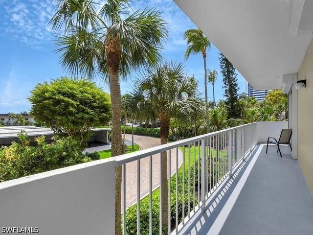140 Seaview CT 206S, Marco Island, FL 34145