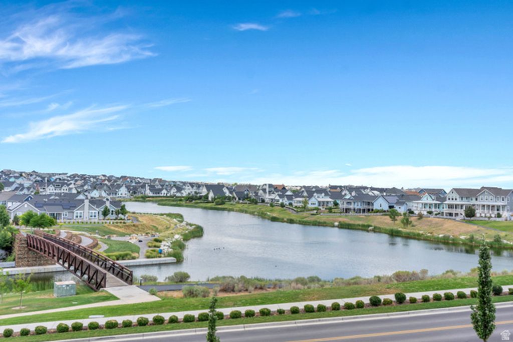 4765 W ISLA DAYBREAK RD, South Jordan, UT 84009 — photo 2