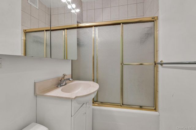 70-25 Yellowstone Boulevard 18K, Forest Hills, NY 11375