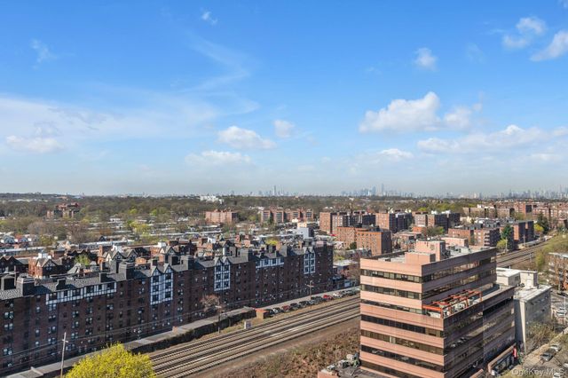 70-25 Yellowstone Boulevard 18K, Forest Hills, NY 11375
