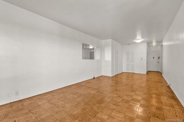 70-25 Yellowstone Boulevard 18K, Forest Hills, NY 11375