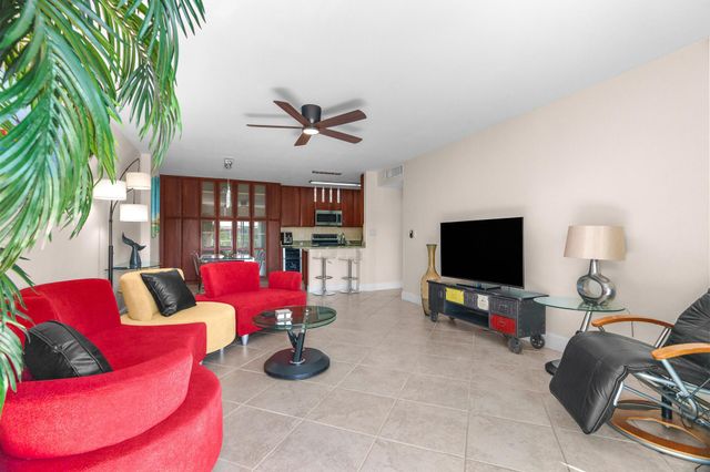 950 Ponce De Leon Road 403, Boca Raton, FL 33432