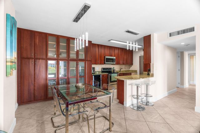 950 Ponce De Leon Road 403, Boca Raton, FL 33432