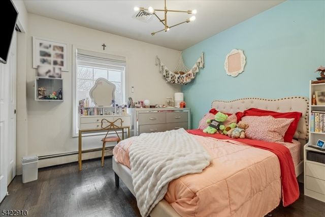 9 River View Dr, Hardwick Twp., NJ 07825