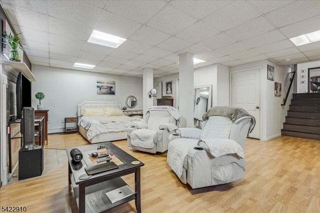 9 River View Dr, Hardwick Twp., NJ 07825