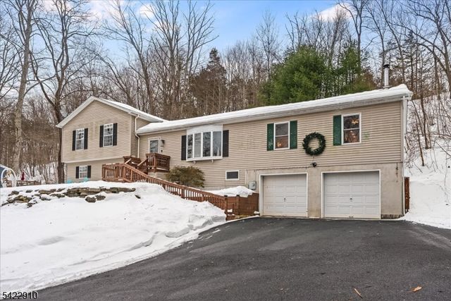 9 River View Dr, Hardwick Twp., NJ 07825