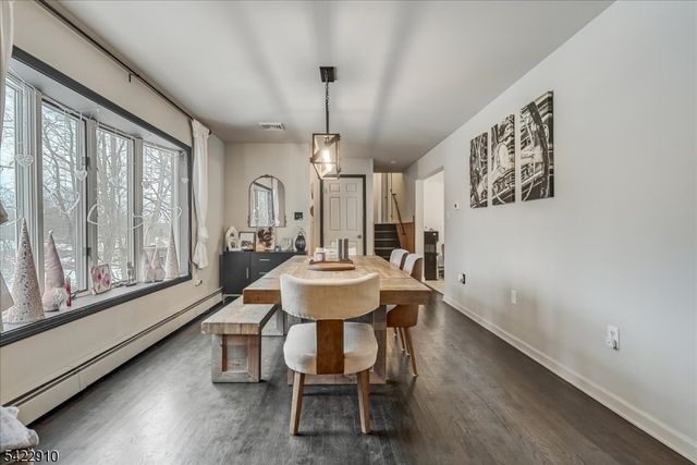 9 River View Dr, Hardwick Twp., NJ 07825