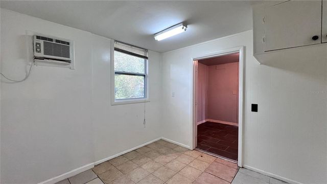 2421 LAURA PLACE, Orlando, FL 32803