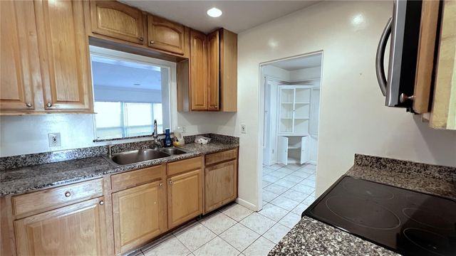 2421 LAURA PLACE, Orlando, FL 32803