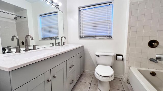 2421 LAURA PLACE, Orlando, FL 32803