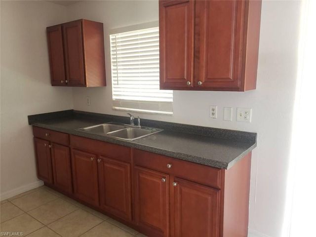 1306 Hibiscus DR, Cape Coral, FL 33909