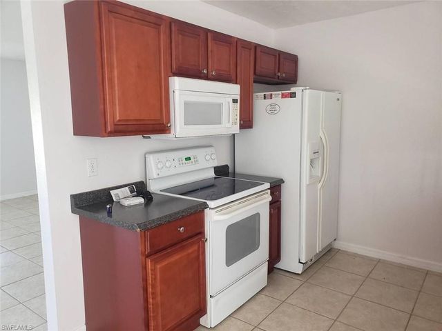 1306 Hibiscus DR, Cape Coral, FL 33909