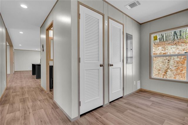 136 Poplar Drive, Dawsonville, GA 30534