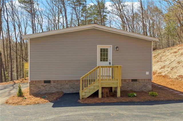 136 Poplar Drive, Dawsonville, GA 30534