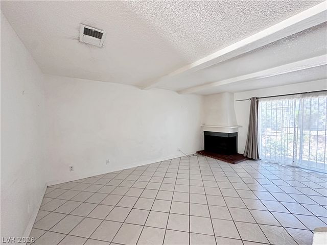 674 Rolling Green Drive 674, Las Vegas, NV 89169