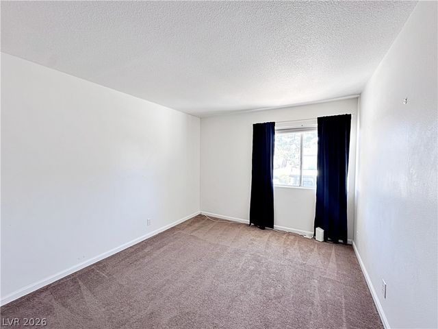 674 Rolling Green Drive 674, Las Vegas, NV 89169
