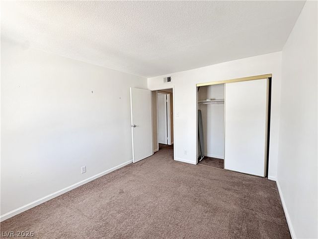 674 Rolling Green Drive 674, Las Vegas, NV 89169