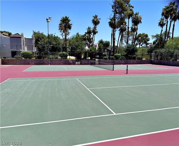 674 Rolling Green Drive 674, Las Vegas, NV 89169