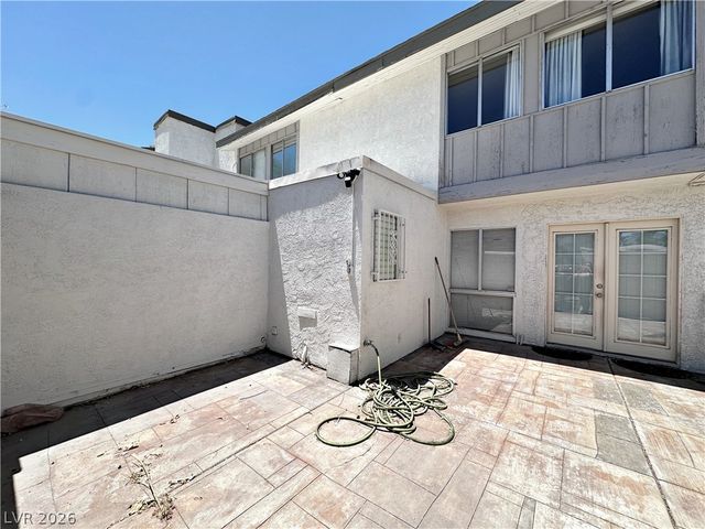 674 Rolling Green Drive 674, Las Vegas, NV 89169