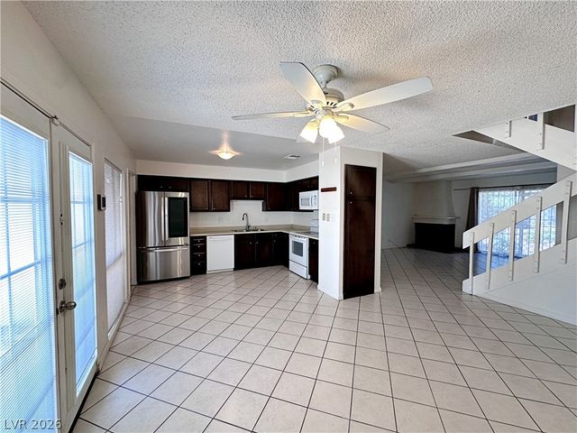 674 Rolling Green Drive 674, Las Vegas, NV 89169