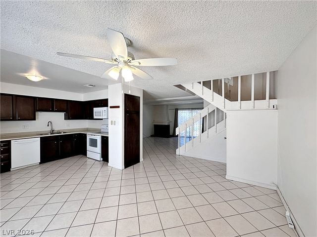 674 Rolling Green Drive 674, Las Vegas, NV 89169