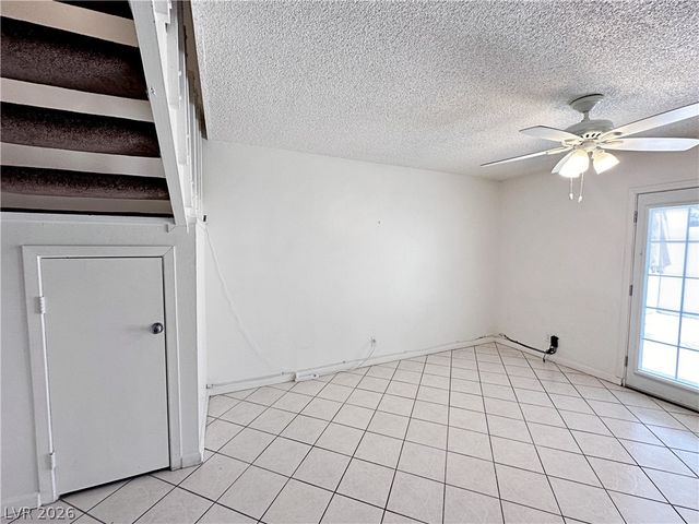 674 Rolling Green Drive 674, Las Vegas, NV 89169