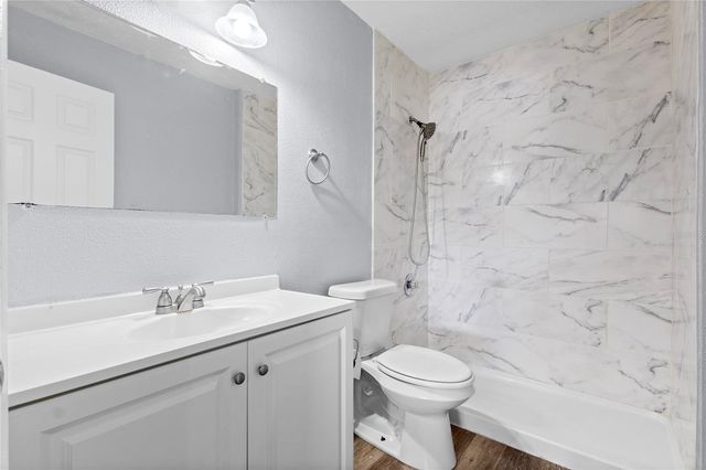 4111 ASHFORD GREEN PLACE B202, Tampa, FL 33613