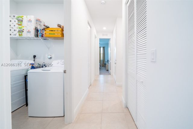 4230 Rosa Dr, Deerfield Beach, FL 33064