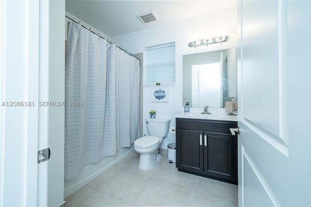 4230 Rosa Dr, Deerfield Beach, FL 33064