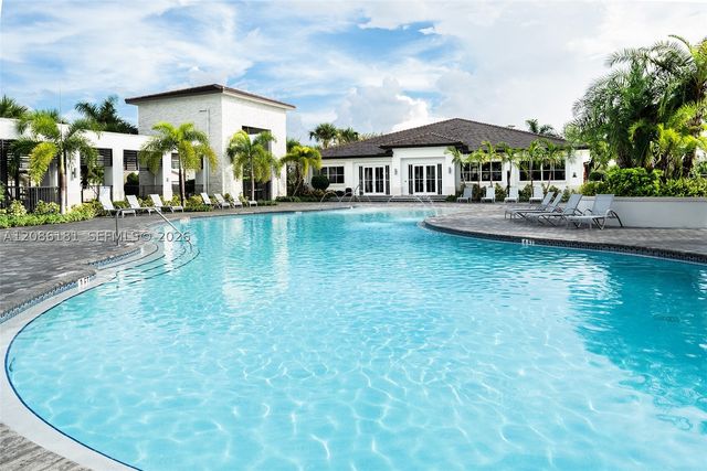 4230 Rosa Dr, Deerfield Beach, FL 33064