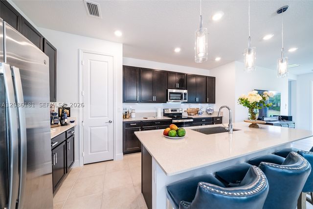 4230 Rosa Dr, Deerfield Beach, FL 33064