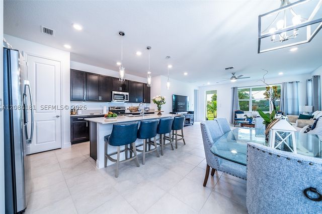 4230 Rosa Dr, Deerfield Beach, FL 33064