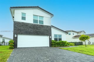 4230 Rosa Dr, Deerfield Beach, FL 33064