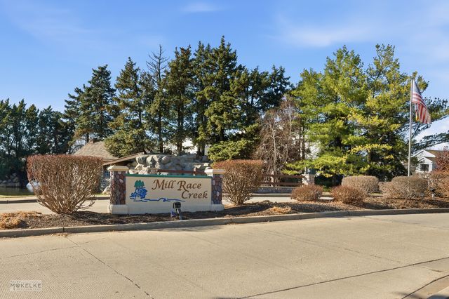 397 Cascade Lane 397, Oswego, IL 60543