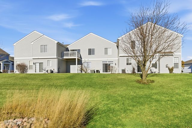 397 Cascade Lane 397, Oswego, IL 60543