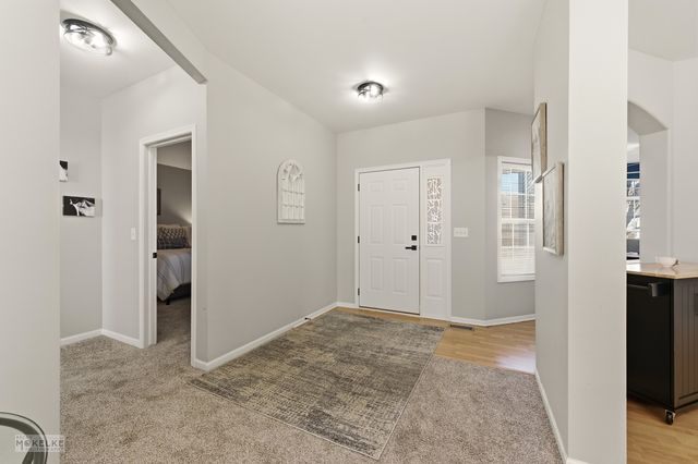 397 Cascade Lane 397, Oswego, IL 60543